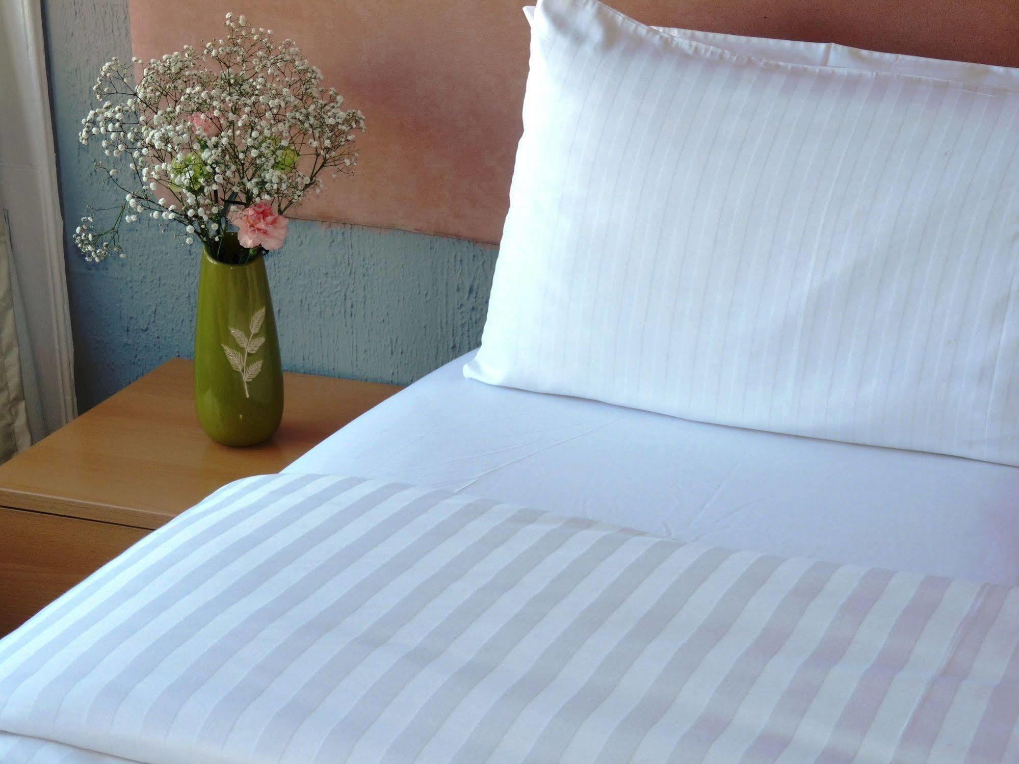 Aaran House Hotel Уеймут Екстериор снимка